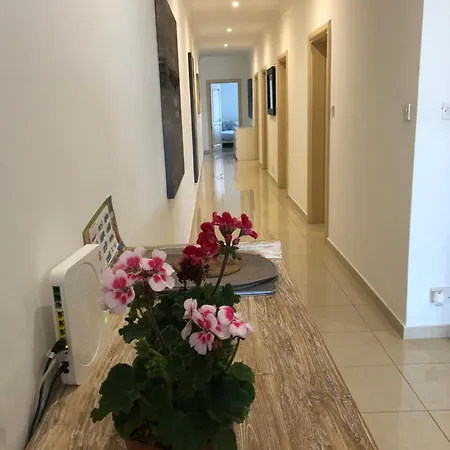 شقة Swieqi 3 Bedrooms