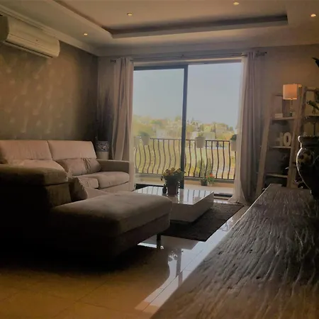 Swieqi 3 Bedrooms Lejlighed *