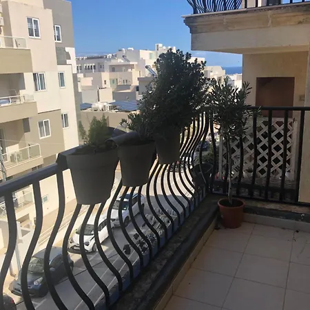 Swieqi 3 Bedrooms Lejlighed